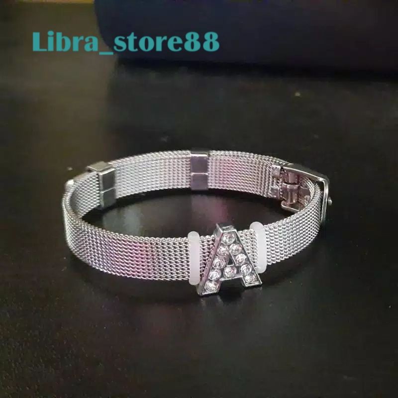 Gelang Titanium Huruf Warna Silver