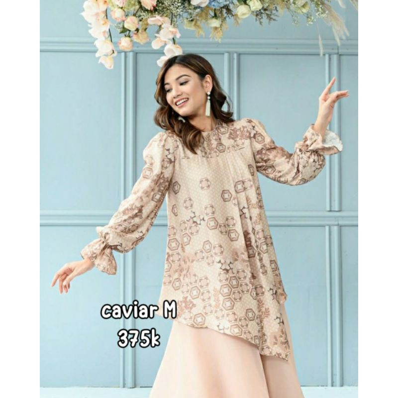 Zalina Blouse Caviar M by Wearing Klamby