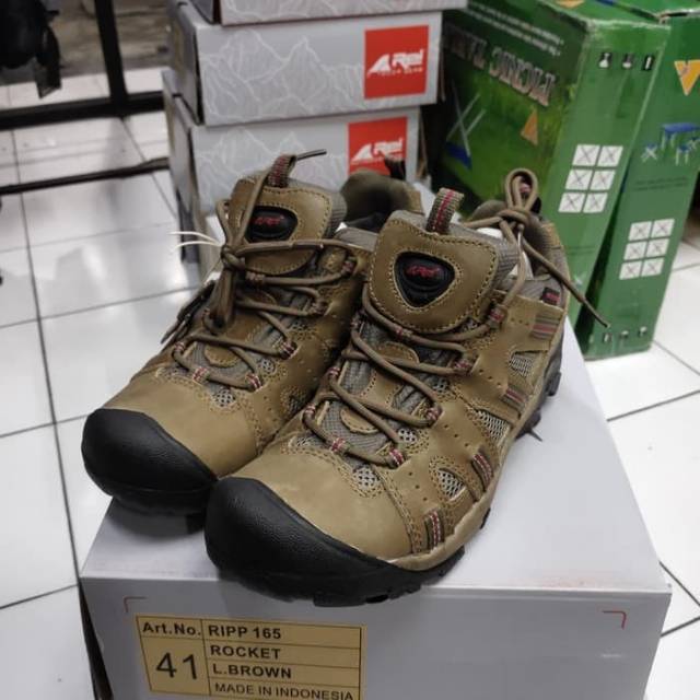 Sepatu Gunung Rei Rocket Sepatu Hiking Sepatu Trekking Original