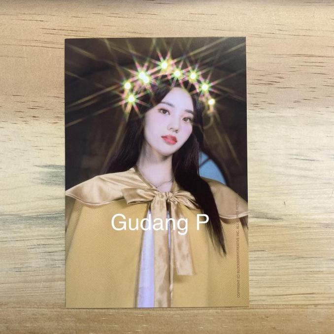 

Loona JinSoul Postcard Lightstick PoB 2020 Termurah