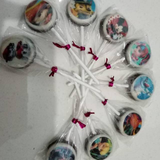 

coklat kecil karakter edible