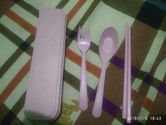 Fantacy.id Sendok Garpu Sumpit Set Cutlery Set Portable Travel Peralatan Makan Set Bahan Gandum
