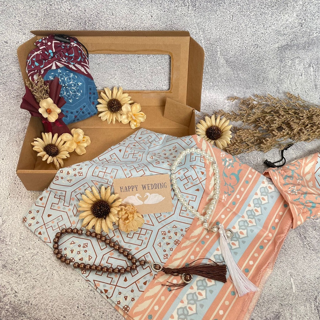 Hampers Gift Kado Wedding Pernikahan / Giftbox birthday/graduation/kado pernikahan/Lebaran/Paket Kado Pengantin Sajadah Travel Couple/Samawa Set/Hampers Kado Souvenir