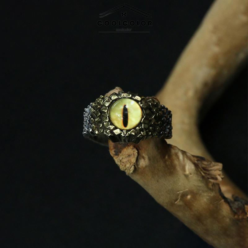 COD❤️2022 Cincin Pria Desain Mata Merah Bahan Metal Gaya Retro Punk Rock Untuk Pesta Motor- cl