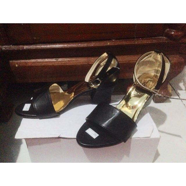 High heels tahu tali klasik