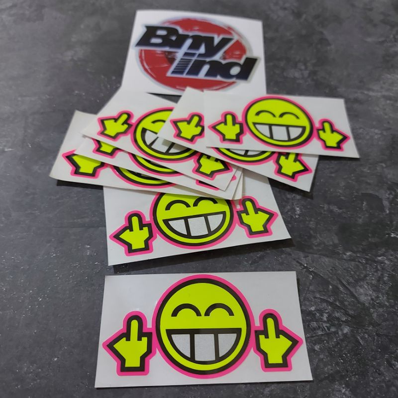 STICKER SMILE CUTTING