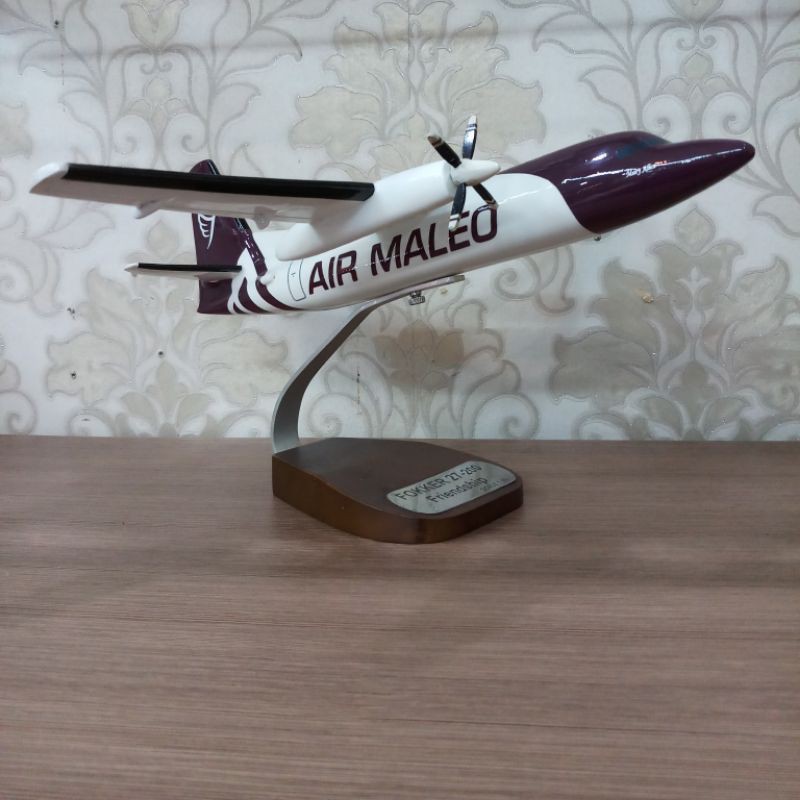 Miniatur Replika Pesawat Air Maleo Fokker 27-200