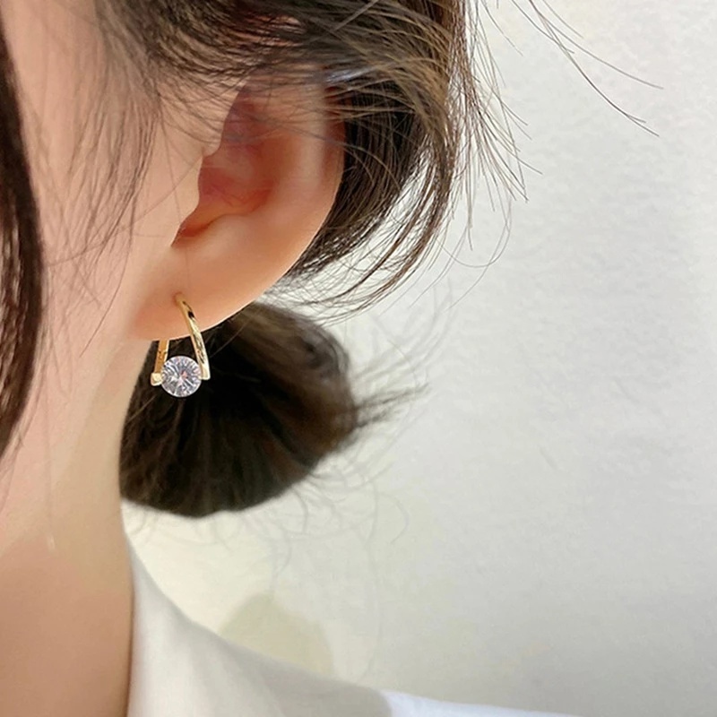 Anting Stud Zircon Berlian Imitasi Shiny Gaya Korea Untuk Aksesoris Perhiasan Wanita