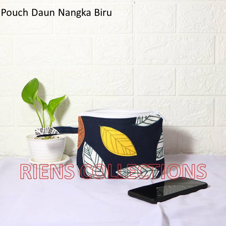 DOMPET KANVAS POUCH KANVAS MOTIF DAUN NANGKA BIRU. Riens Collections