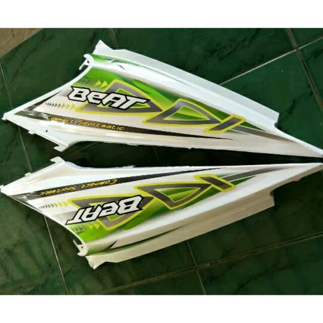 Cover body beat karbu putih lis hijau