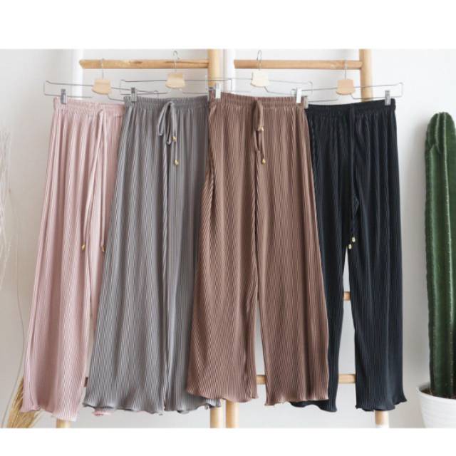 [REAL PICTURE] GWEN PLEATS CULLOTE / CELANA KULOT / GROSIR / KONVEKSI / TANAH ABANG / PGMTA