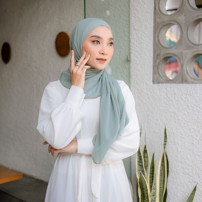 Nadiraa Hijab Zakia Shawl (Pashmina Voal)-1