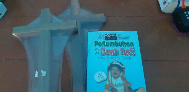 Salib Duduk Altar Meja Doa Keluarga Kayu Polos Tanpa Corpus Yesus Inri 30 Cm Souvenir Rohani