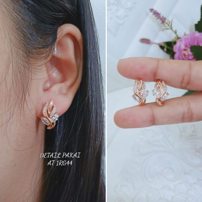 ANTING WANITA TITANIUM TERLARIS ANTING WANITA DIAMOND BLINK