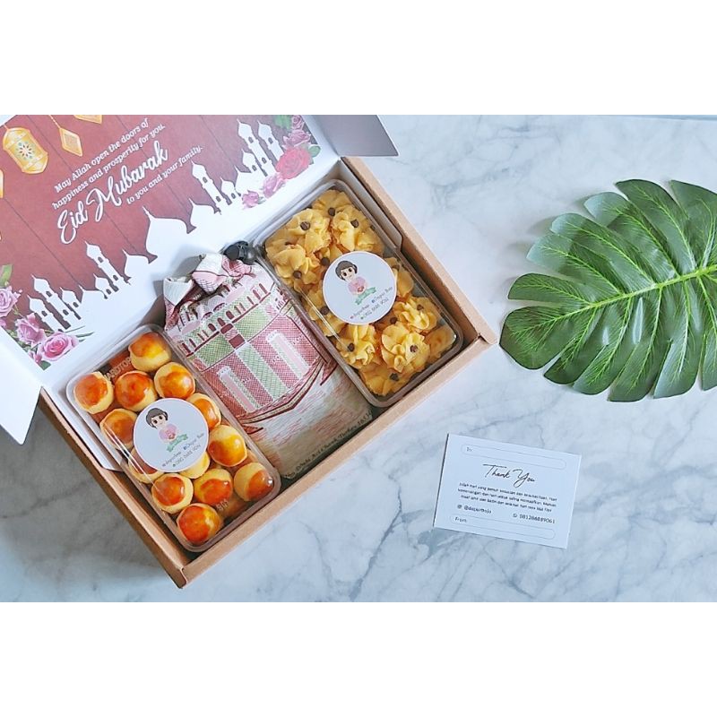 

Hampers Lebaran Free Sajadah Travel