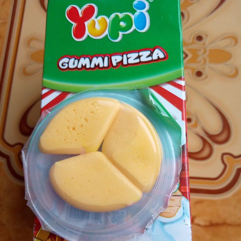 Yupi Pizza / Aquarium / Love Burger / Krunchy Choco Pie / Sweet Heart / Fruit Cocktail 15gr / CDZ / Puzzle Medal / Zugi Zagi Zug / School Of Fish / Waffle Sandwich / Yupi Gummi Gummy Gumi Piza Permen Jelly