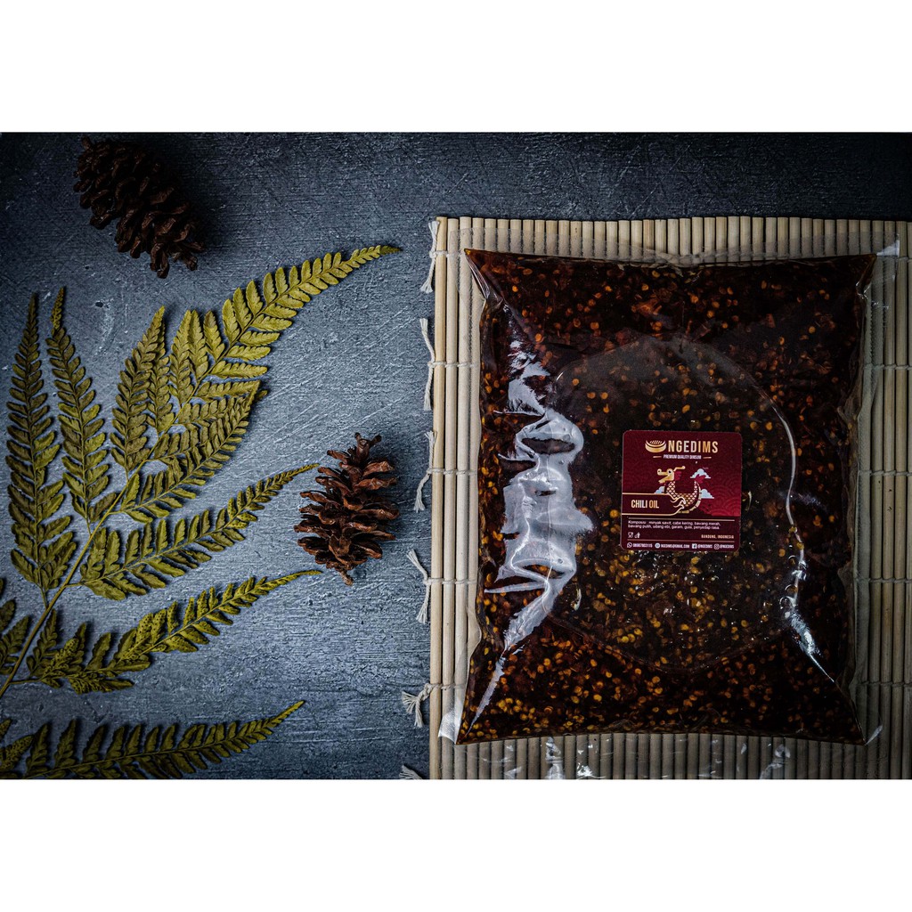 

Sambal Chilli Oil Pedas 1000 ml 1 liter | Chili | Minyak Cabe | Cabai - NGEDIMS DIMSUM