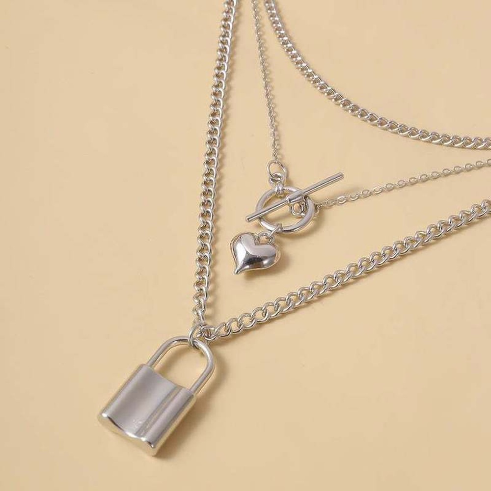 Simple OT Buckle Multilayer Necklace Personalized Creative Lock Pendant Necklace Fashionable Alloy Jewelry