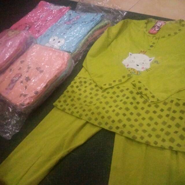  Baju  tidur remaja untuk  berat badan  35 59kg dari bahan 