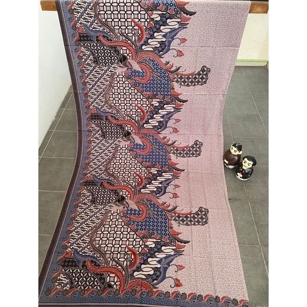 Kain batik solo alusan merak ukelan kawung