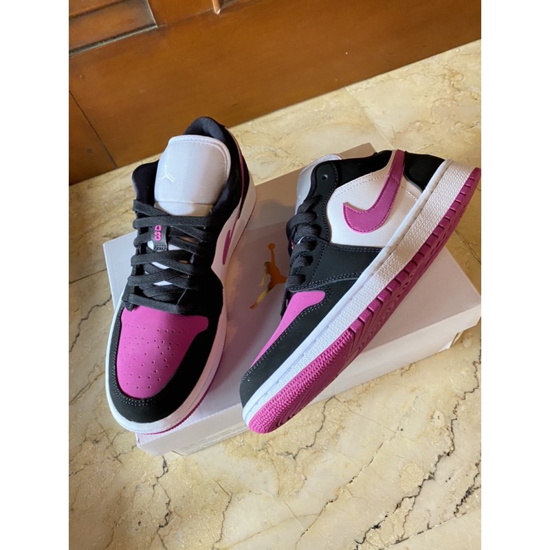 AIR JORDAN 1 LOW BLACK CACTUS PINK MAGENTA