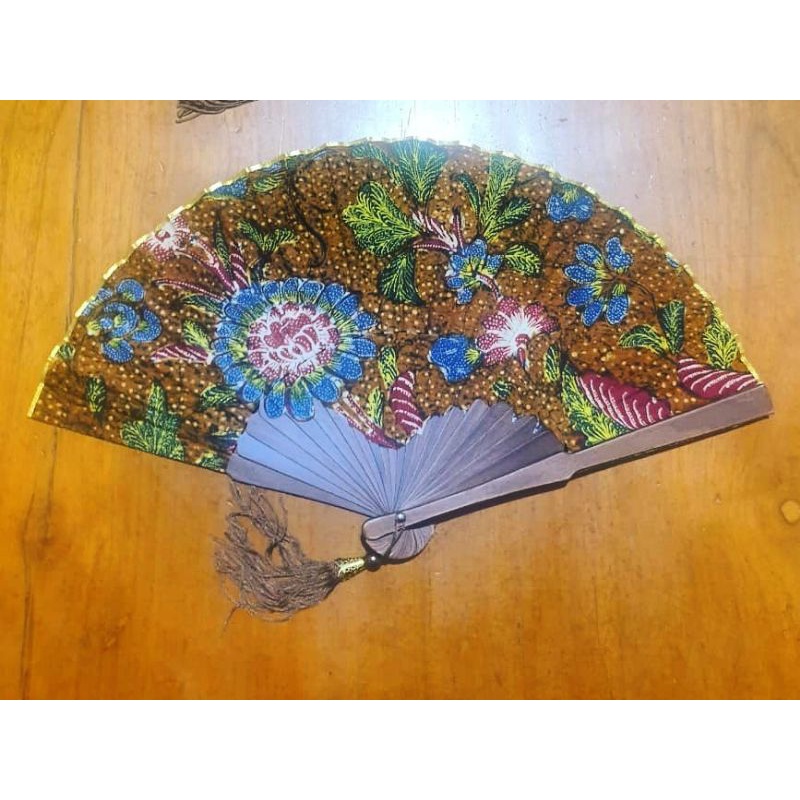 KIPAS BATIK TULIS 3 NEGRI TJOA SOGANAN