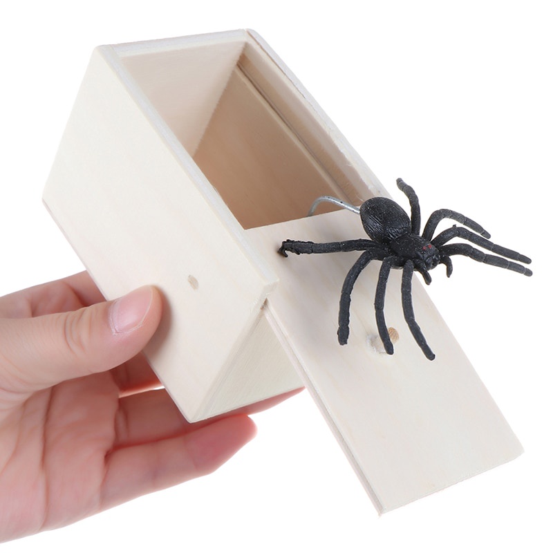 Prank kotak laba laba, cocok untuk hadiah Mantan, Mainan lucu bercanda DZQ Mainan Funny Scare Box Children Toy - QW089 NEW Funny Scare Box Wooden Prank Spider Hidden in Case Great Quality Prank-Wooden Scarebox Interesting Play Trick Joke Toys Gift