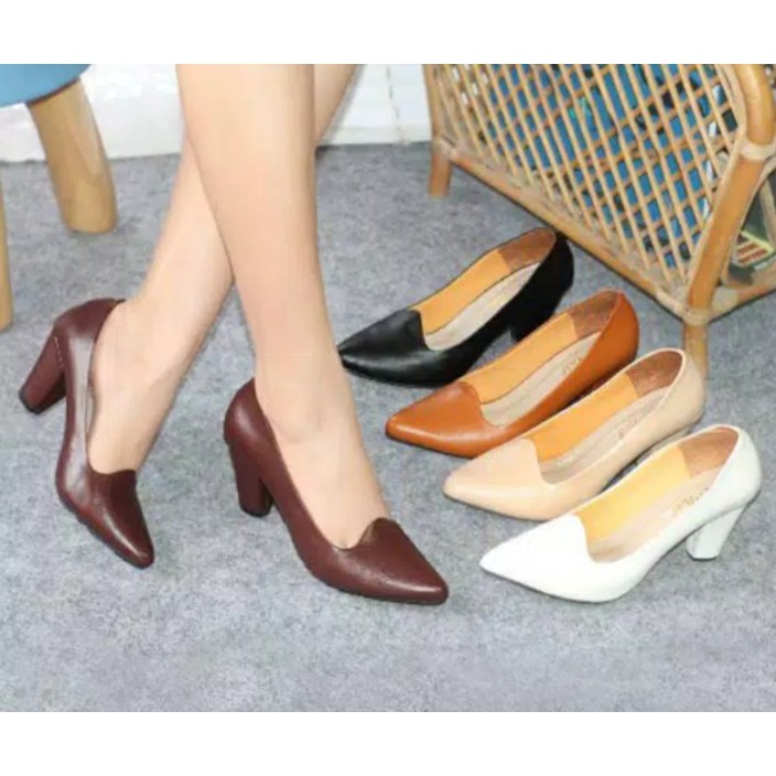 Sepatu Pantofel Kerja Kantor Wanita 7 cm CR-01