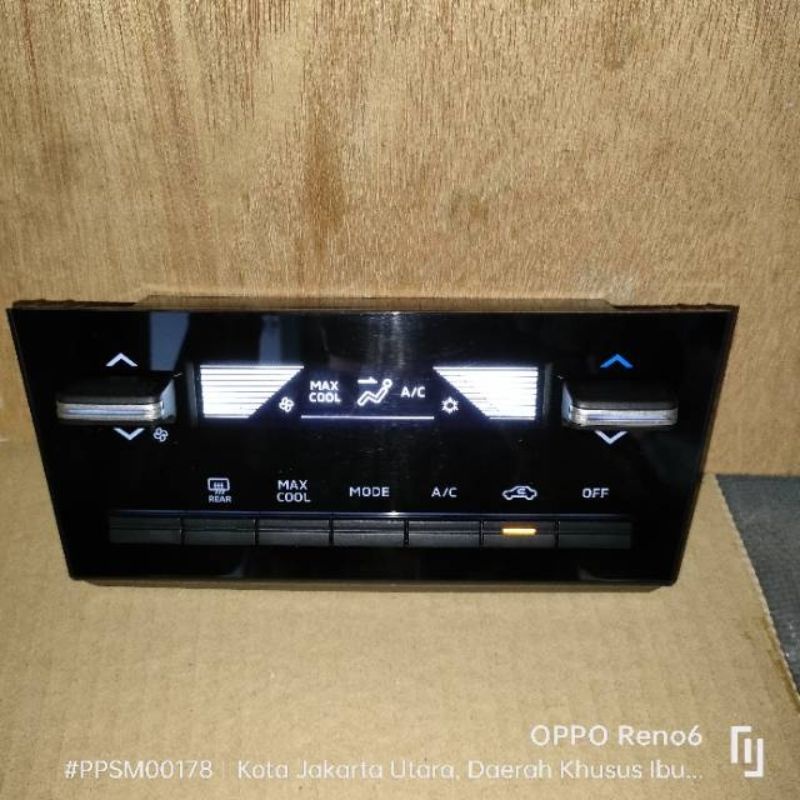 Panel AC Digital Mitsubishi Xpander Original