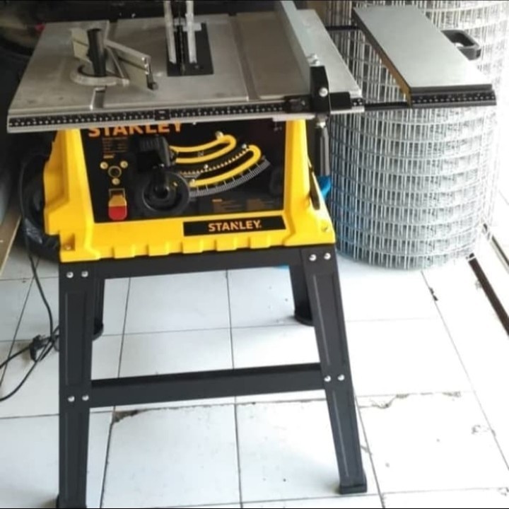 Stanley Mesin Potong Table Saw SST1801 SST 1801