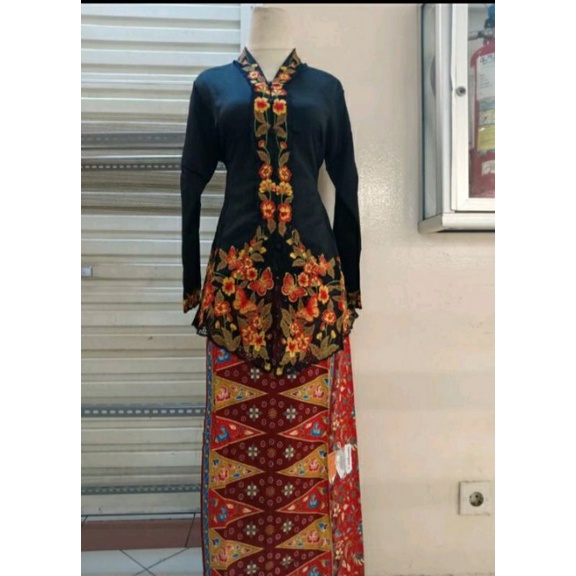 Kebaya Encim Modern Lengan Panjang Kebaya Encim Bordir Kebaya Betawi Modern Kebaya Kartini Kebaya Bordir Kebaya Jumbo Terbaru-Htm