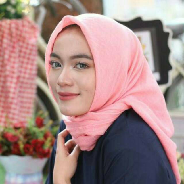 Yutakana Jilbab Segiempat / Square cotton