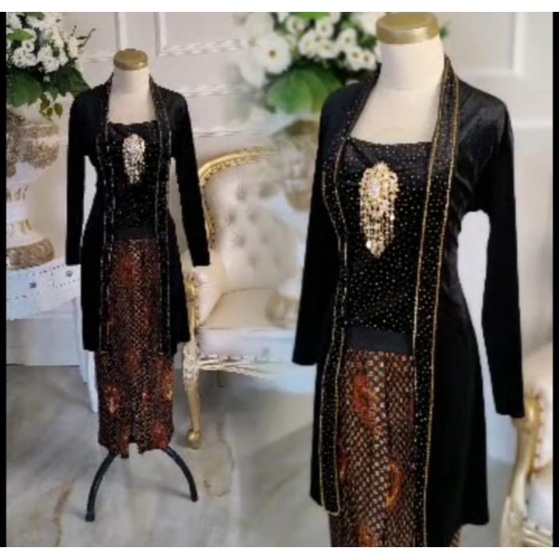 Kebaya ibu besan payet