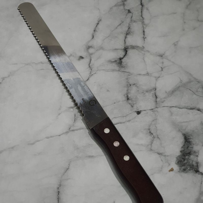 goodyes stainless kitchen cake bread knife with wooden handle /pisau dapur / pisau kue