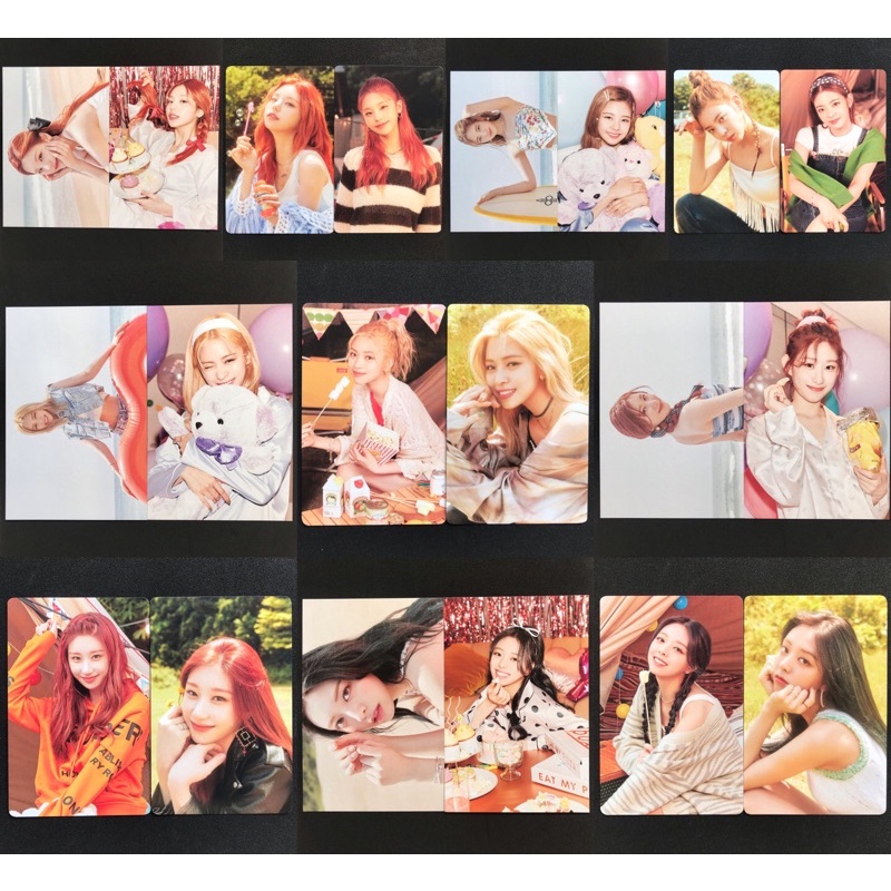 Itzy - Yeji Lia Ryujin Chaeryeong Yuna Postcard & Photocard - 2022 Season’s Greetings Best Friends F