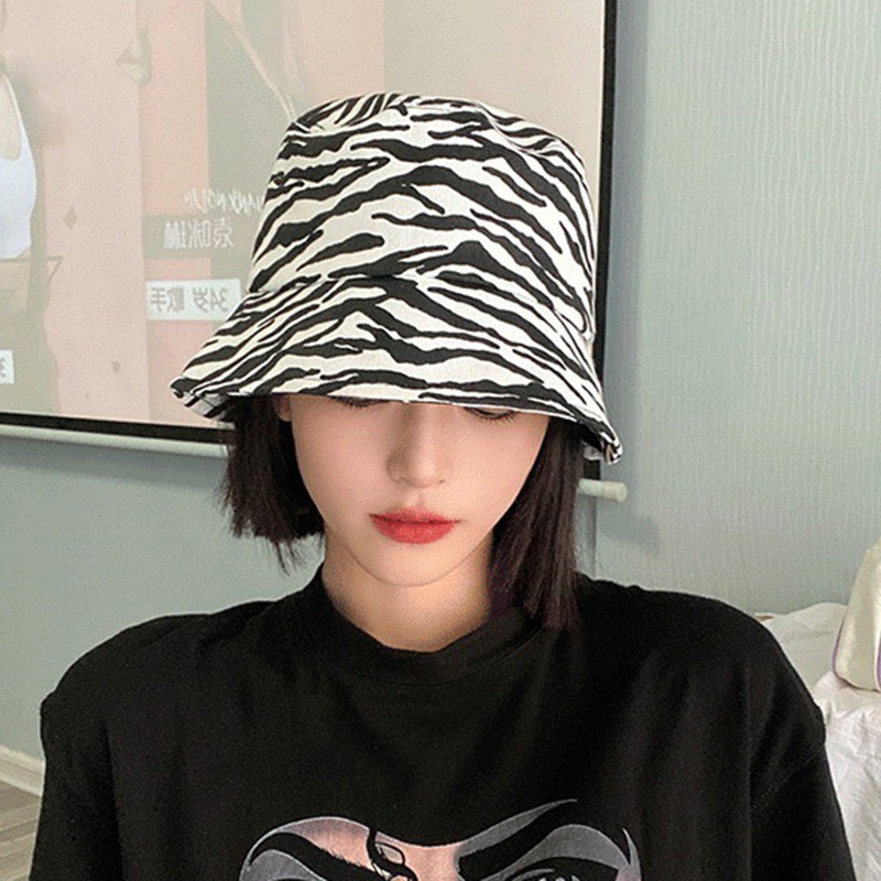 Topi Bucket Motif Zebra Gaya Jepang Retro Untuk Wanita