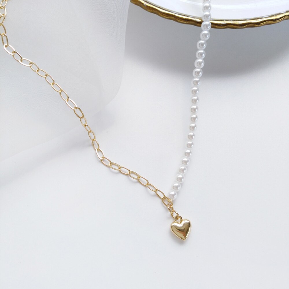 Kalung Choker Rantai Mutiara Bentuk Hati Asimetris Warna Emas Untuk Wanita