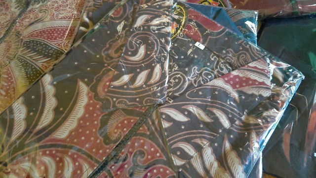 Terlaris Serut Genes Jelita Tunic Navbor Yelbor Whitbor Creambor Tunik Batik Modern Hrb030 Dolbi Dob