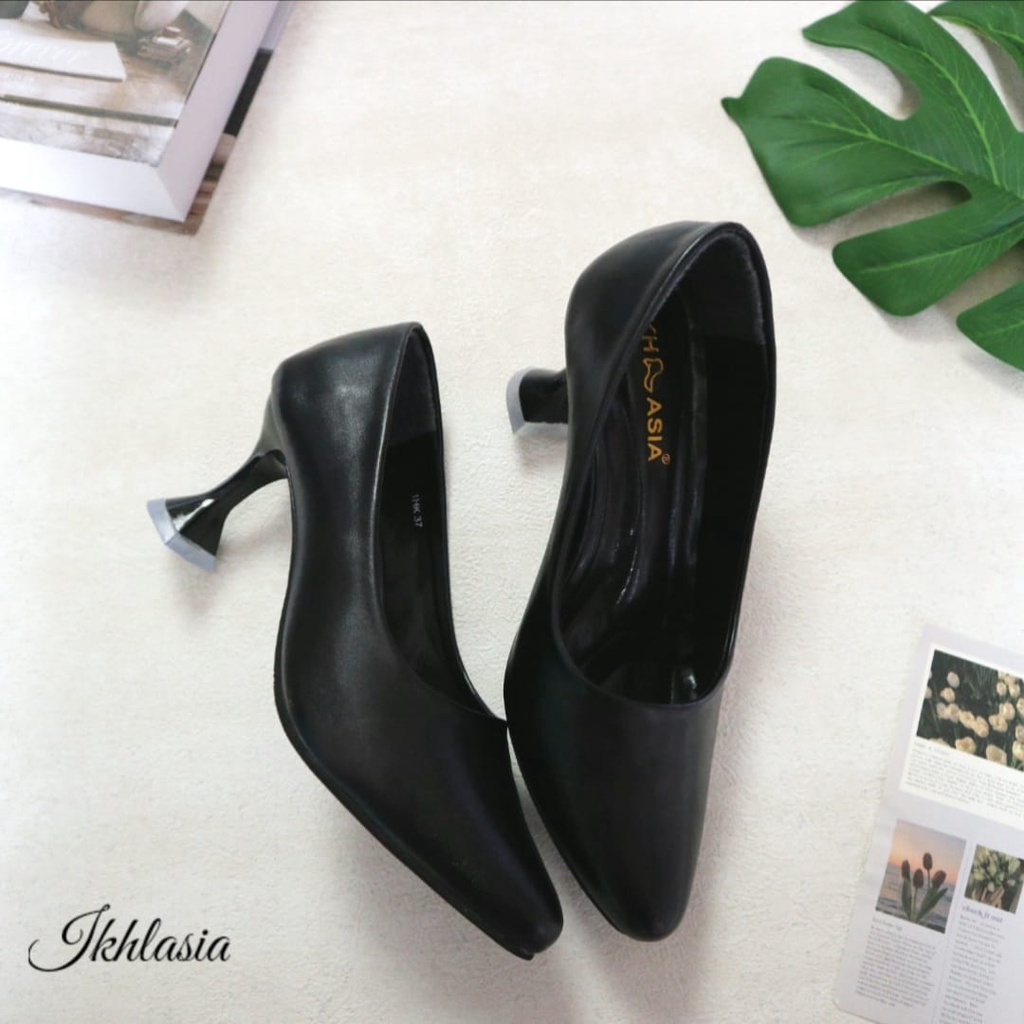 Sepatu Wanita High heels basic 9cm SH01