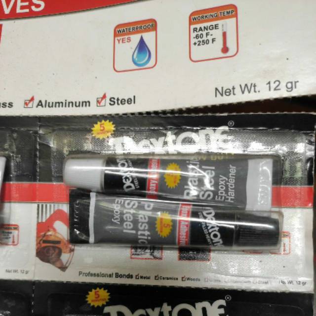 

Lem Dextone plastiv steel