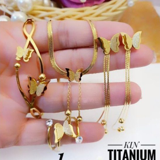 Titanium  Set Perhiasan motif kupu warna gold terlaris 5241D