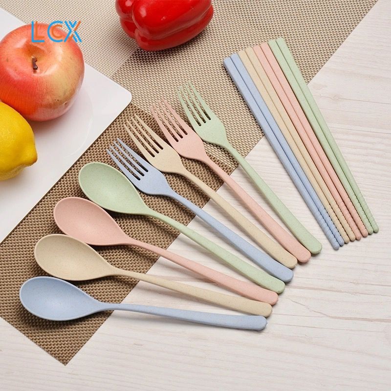 LCX 4 in1 Garpu Sumpit Tableware Travel Cutlery Set Alat Makan Sendok Garpu Sumpit Box BPA Free