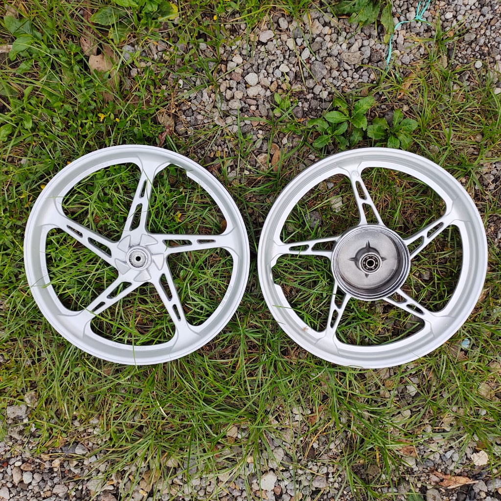 sepasang Velg pelek motor yamaha Jupiter Z Robot original copotan