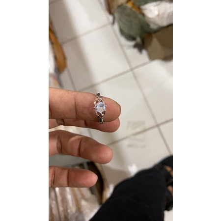 cincin wanita mata satu silver perhiasan wanita titanium silver