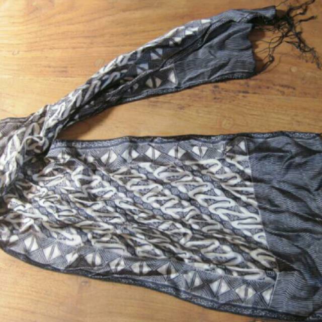 Scarf syal batik sutra