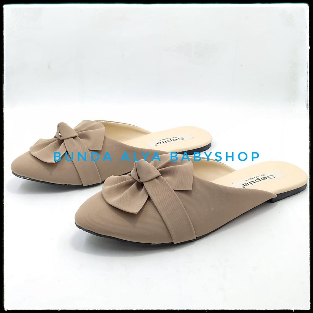 Sandal Slop Wanita Pita Bahan Suede Size 37 - 40 KREM - Sandal Wanita Simple Ringan Dan Nyaman