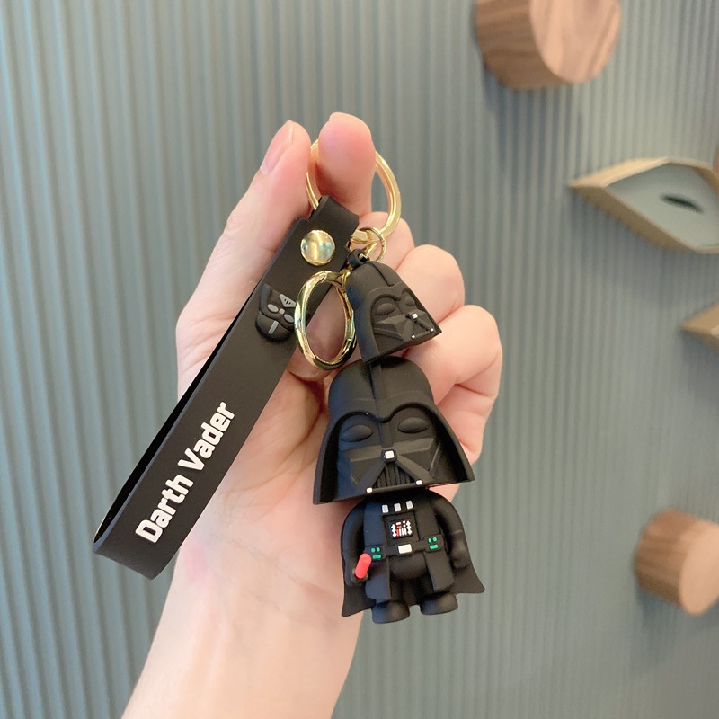 Gantungan Kunci Action Figure Star Wars Darth Vader Warna Hitam Putih