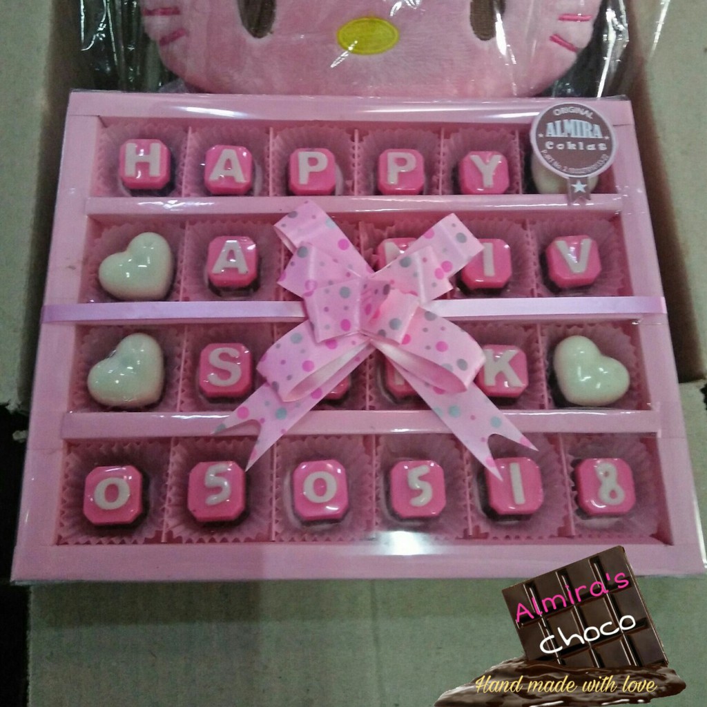 

Coklat Praline Huruf 24 Sekat