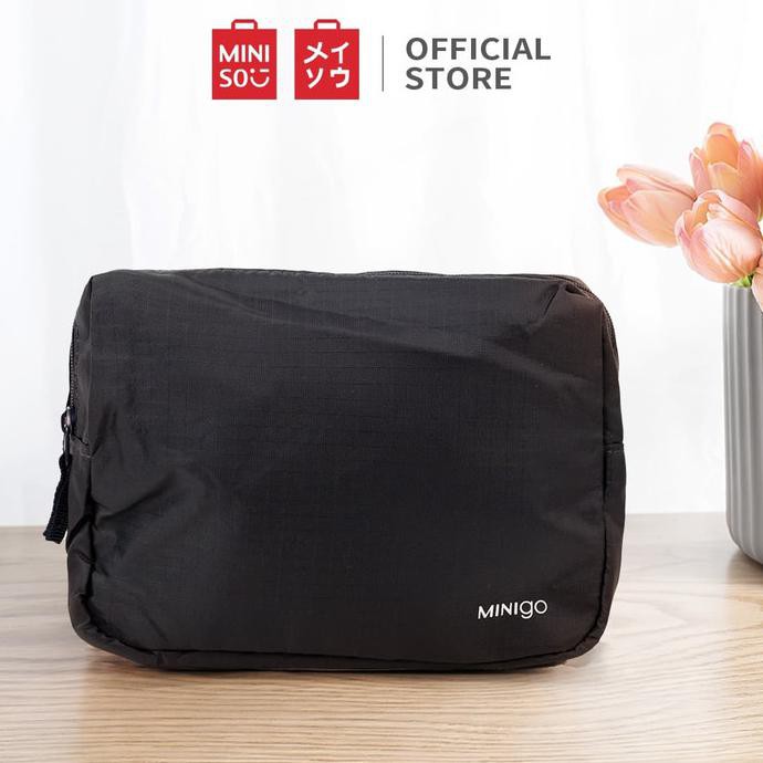 MINISO MINIGO Tas Kosmetik Portable Ritsleting Ganda (Biru Tua)