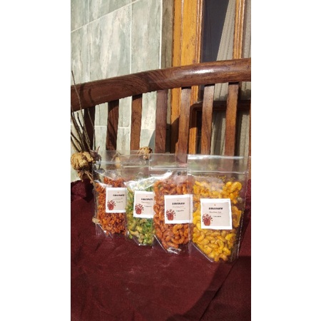 

(TERLARIS) MAKARONI PEDAS GURIH RENYAM DAN NYAMAN VARIAN 50 GRAM